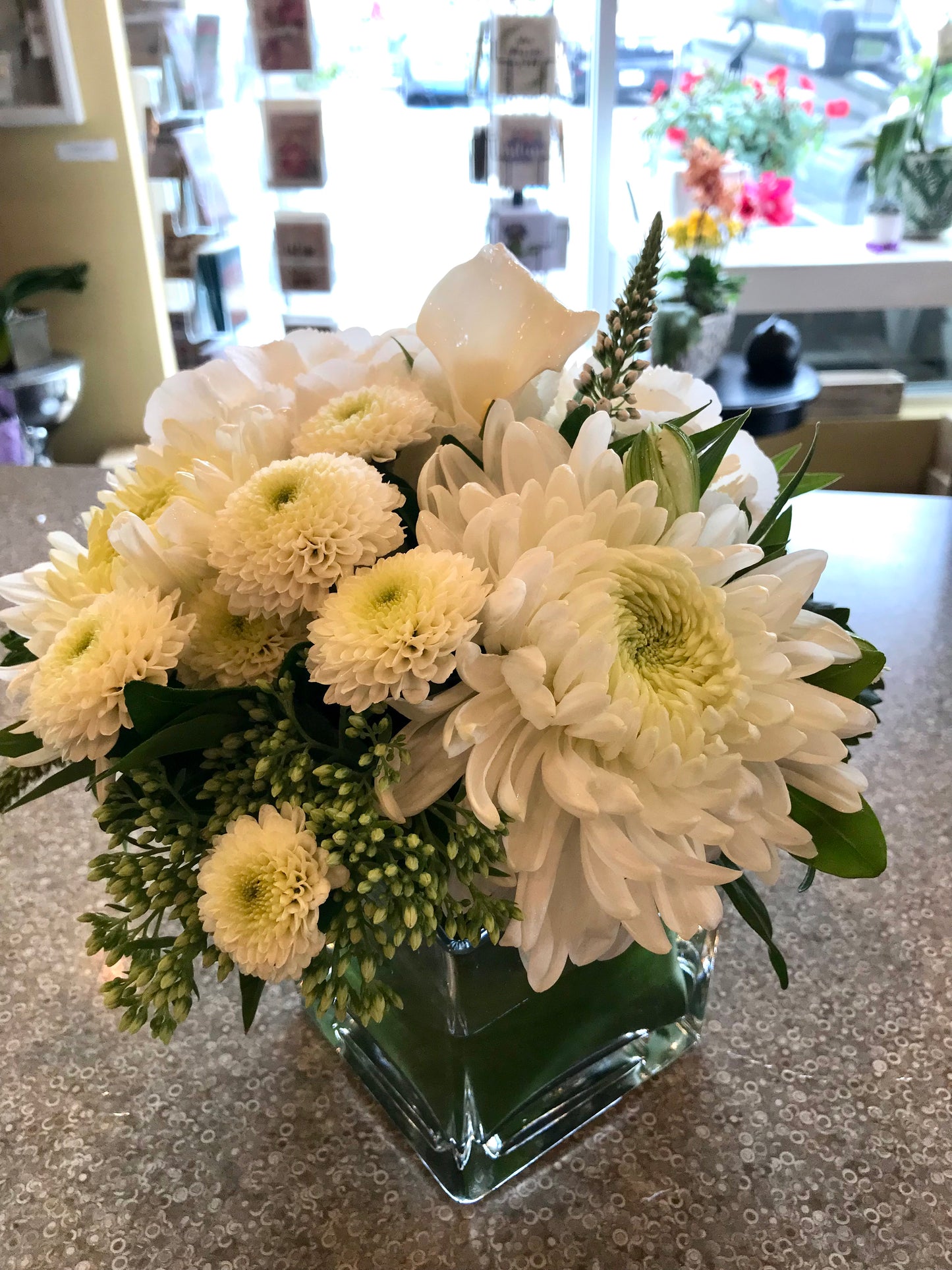 White Elegance Posy