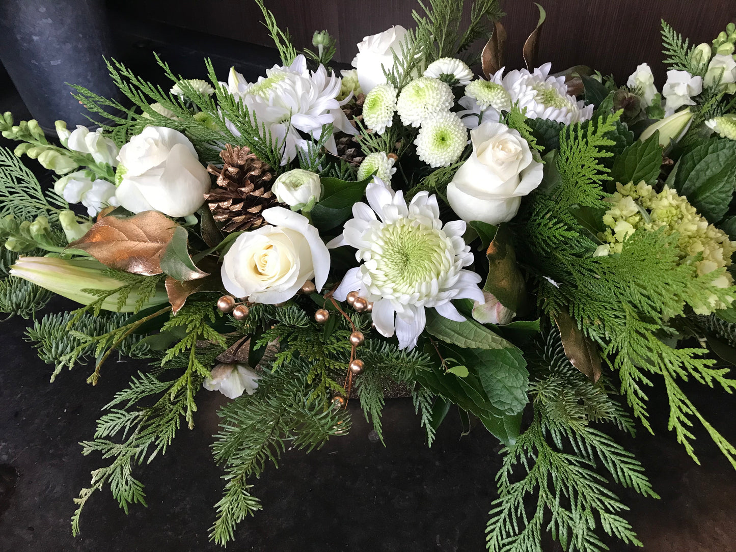 Holiday Gold Centrepiece