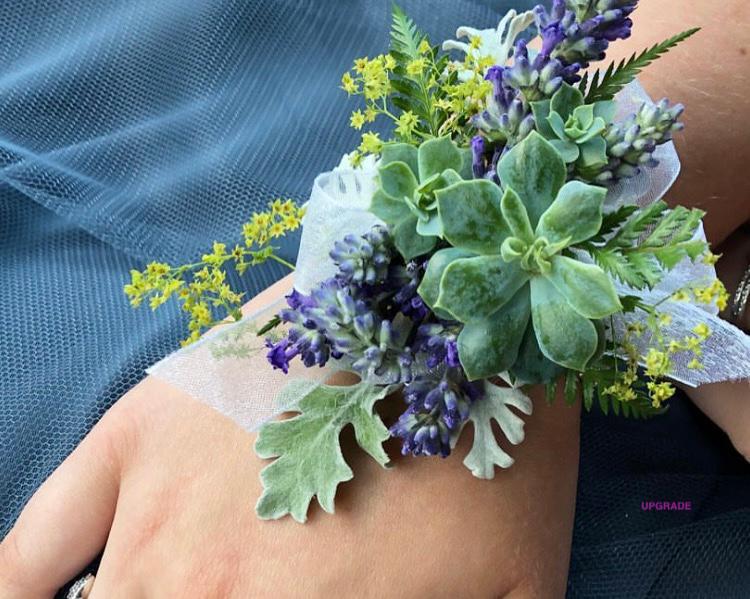 Grad/Special Event Wrist Corsages