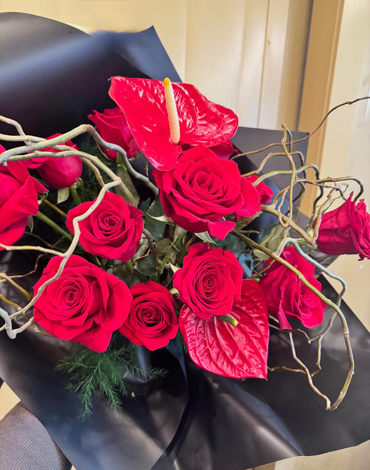 Scarlet Red Dozen Roses