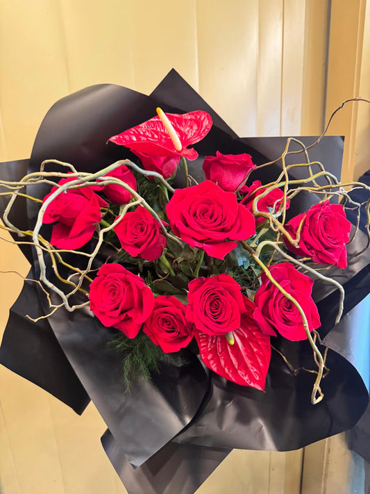 Scarlet Red Dozen Roses