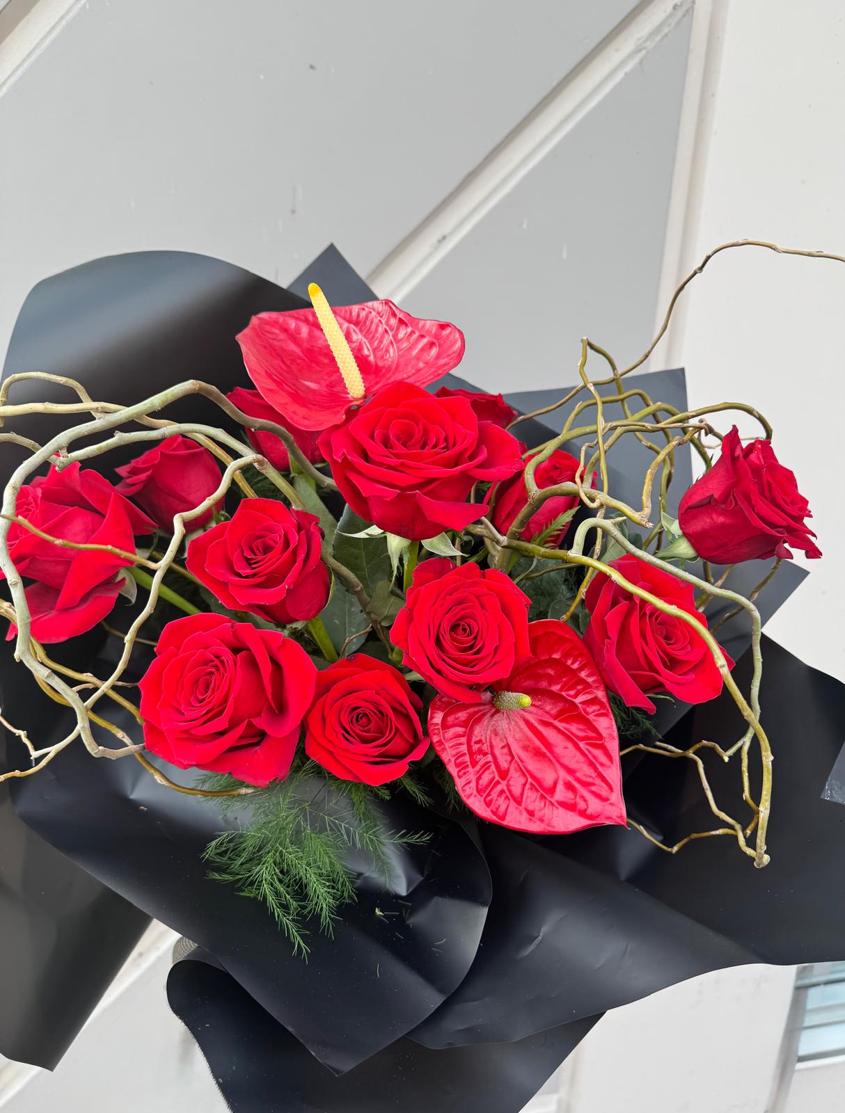 Scarlet Red Dozen Roses